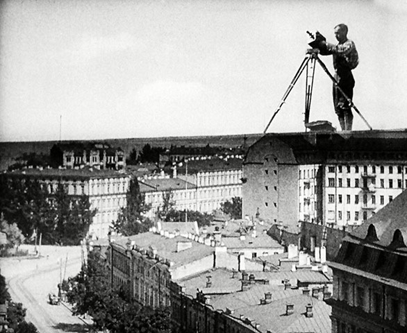 top ten: documentaries: 'The Man with a Movie Camera' film - 1929