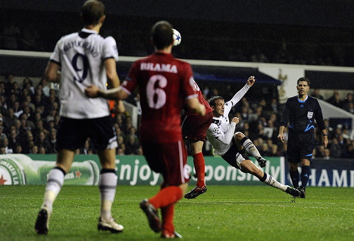 Champs League Wed: Tottenham's Van der Vaart opens the scoring against FC Twente 