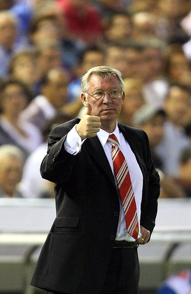 Champs League Wed: Sir Alex Ferguson gives a thumbs up