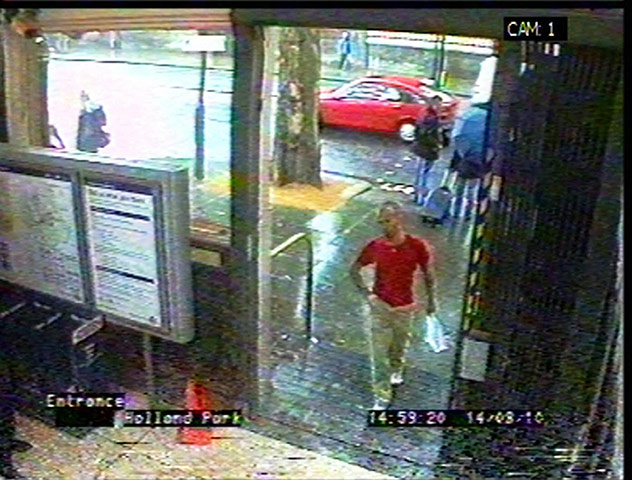 CCTV Gareth Williams: Gareth Williams at Holland Park Tube station