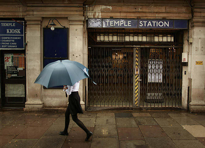Tube stirke: The entrance to Temple Underground Station