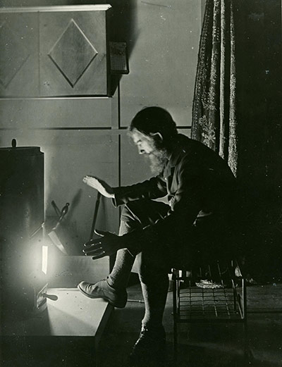 George Bernard Shaw: Self-portrait of playwright George Bernard Shaw experimenting with light