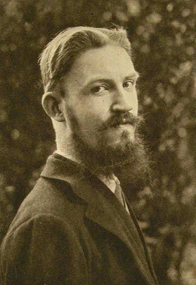 George Bernard Shaw: Shaw portrait, with his body in profile