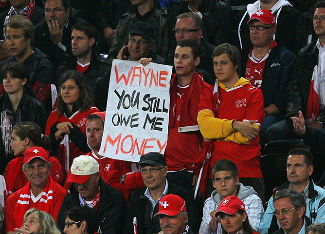 Swiss-fans-with-banner-001.jpg