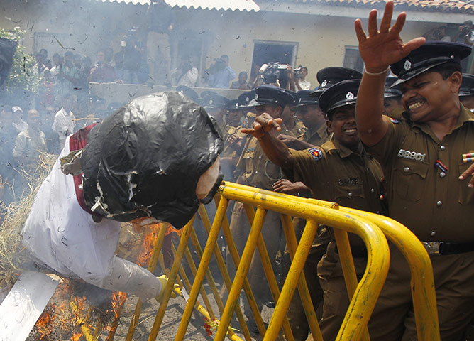 24 hours in pictures: Sri Lankan protests