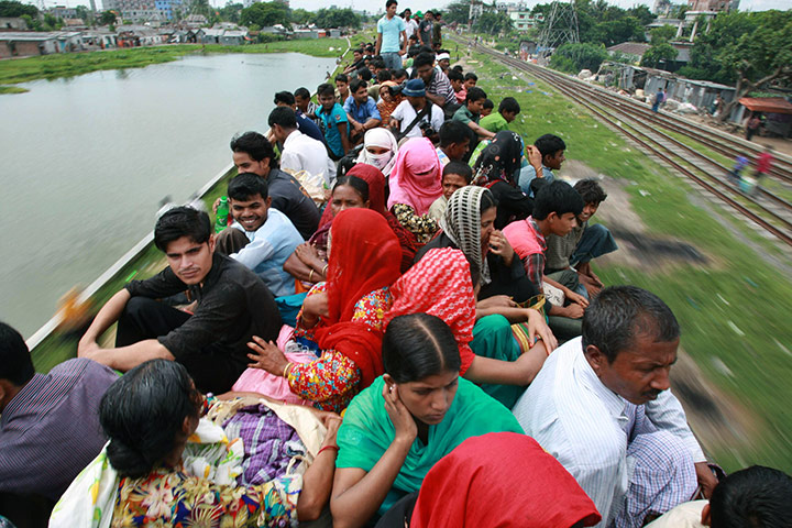 Eid Al-Fitr Festival: Bangladeshi Muslim passengers heading home to celebrate Eid al-Fitr
