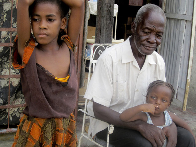 Haitian teenagers: document their nation though unique photographs in Jacmel