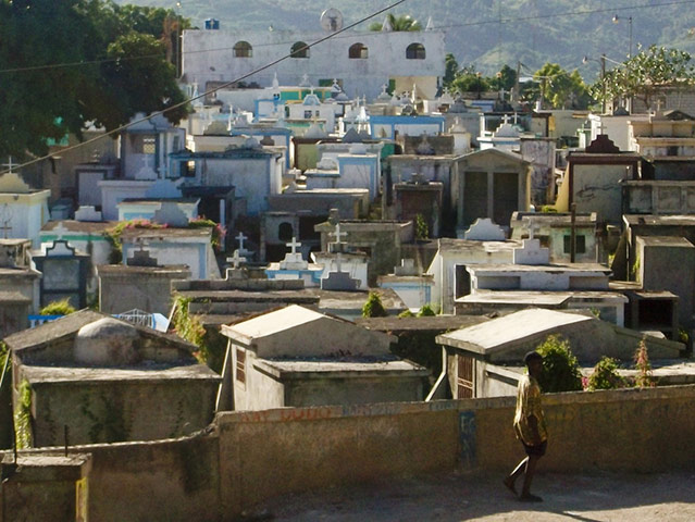 Haitian teenagers: document their nation though unique photographs in Jacmel