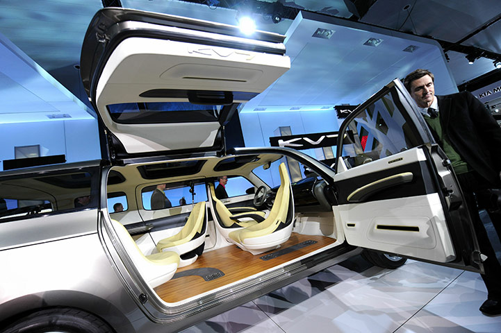 Detroit Motor Show: The Kia KV7 van concept vehicle