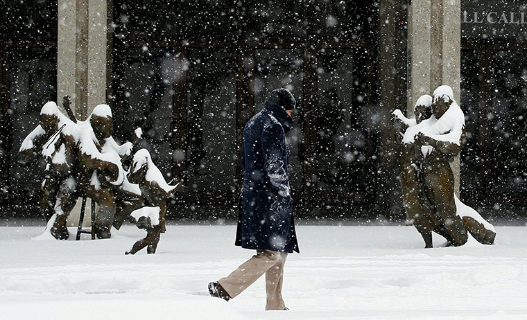 24 hours in pictures: U.S. South Hit By Crippling Winter Storm
