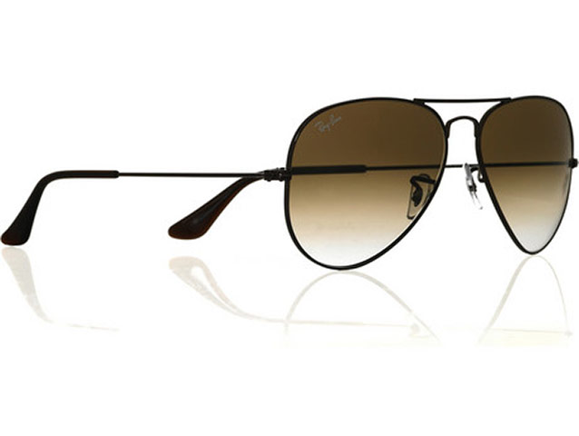 Emmanuelle Alt: Aviator sunglasses