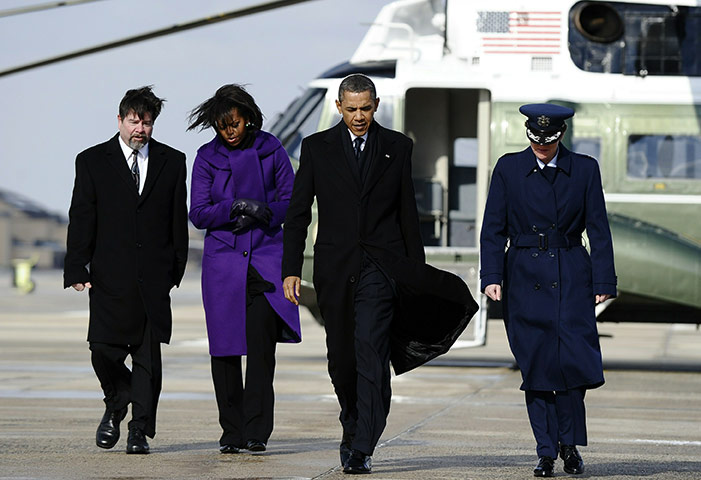 Tuscon shooting: US President Barack Obama and Michelle Obama leave for Tucson