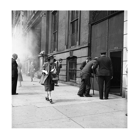 Vivian Maier: Fall of 1953, New York, NY