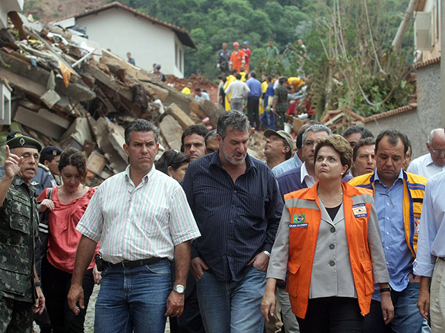 brazil mudslide aftermath: Flooding in Brazil - 13 Jan 2011