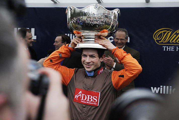 King George VI: Kempton Park racing