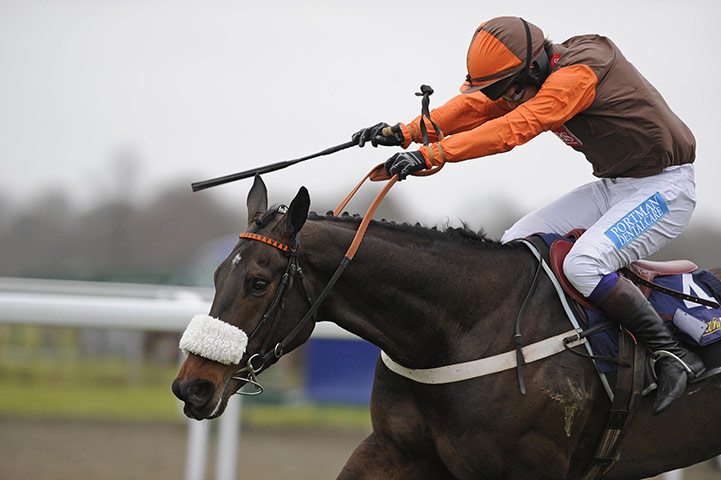 King George VI: Long Run with Sam Whaley-Cohen riding, wins the King George VI