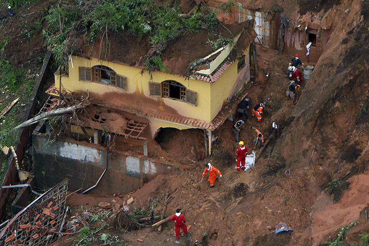 Felipe Dana in Brazil: Rescue workers search for landslide victims in Nova Friburgo