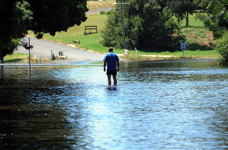 Victoria flood: Resident in flooded town of Beaufort, Austrailia