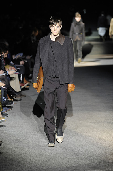 Fashion Briefing 24Jan: Gloves, Louis Vuitton menswear AW11
