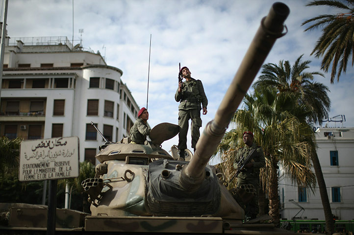 24 hours in pictures: Tunisian tank on the streets