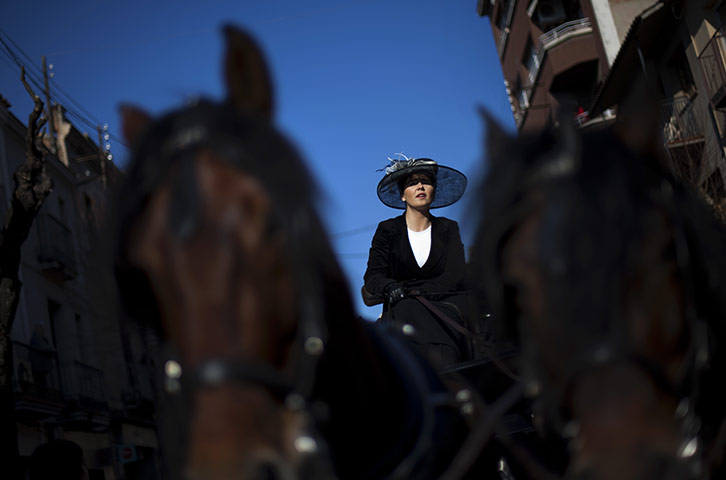 24 hours in pictures: feast of St. Anthony in Spain