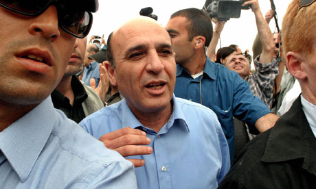 Shaul Mofaz visiting a Jewish settlement during his time as Israeli defence minister