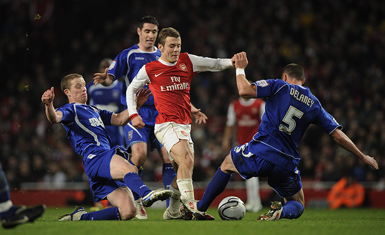 Arsenal v Ipswich Town: Wilshere goes past Leadbitter and Delaney