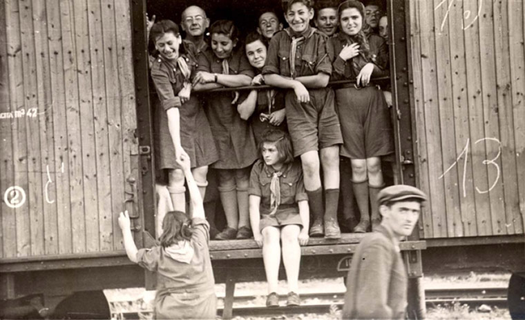 Yad Vashem: An image from a collection of photographs from DP camps