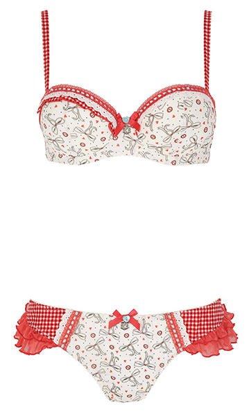 Key trends: lingerie: Bra and matching hipsters