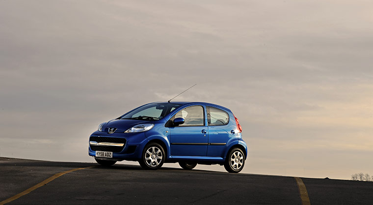 Car photography: Photographer Simon Stuart-Miller shows how to photograph the cars