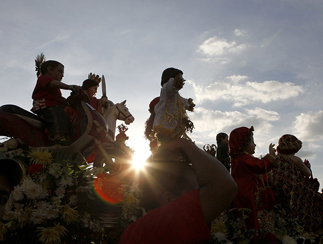 24 hours in pictures: Child Jesus feast day in Philippines