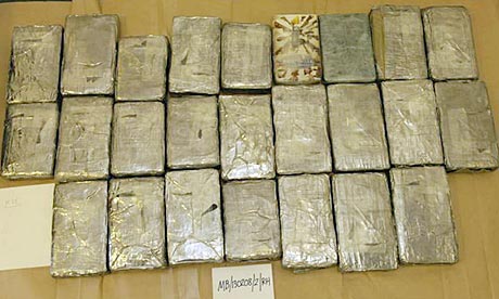 http://static.guim.co.uk/sys-images/Guardian/Pix/pictures/2011/1/5/1294230952428/Cocaine-found-in-Simon-Fo-007.jpg