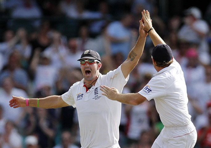 Ashes day four: Pietersen celebrates catching out Hussey during the fifth Ashes Test