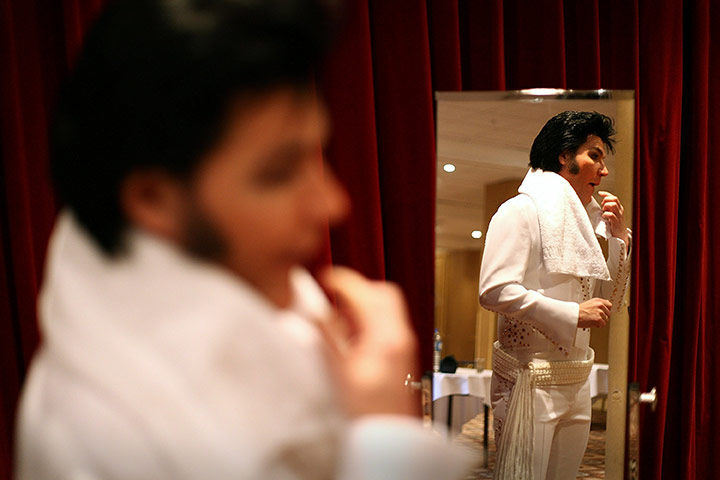 24 hours in pictures: The European Elvis Championships