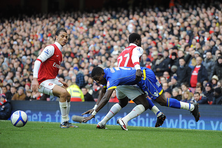 Arsenal v Leeds: Gradel tries to get past Eboue