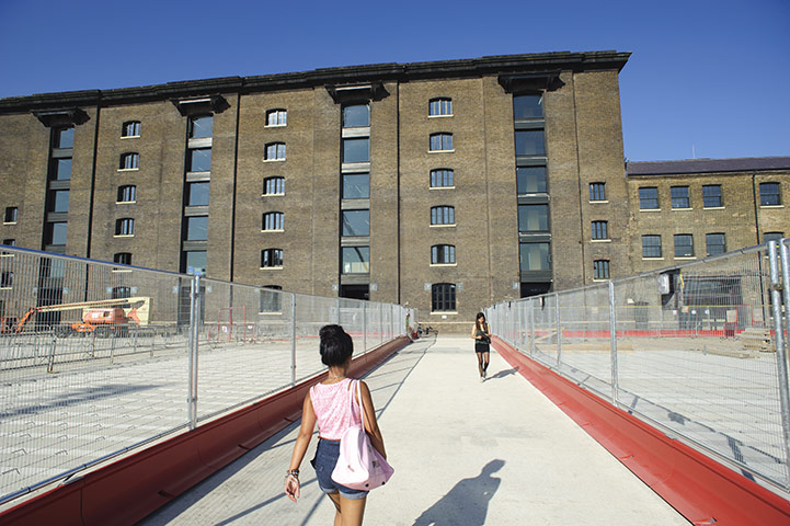 Central Saint Martins: exterior