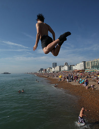 Weather: Britain Enjoys An Unseasonably Warm Start To October