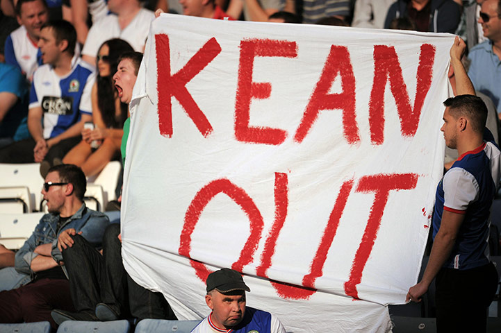 Saturday Roundup: Blackburn Rovers fans protest against their manager
