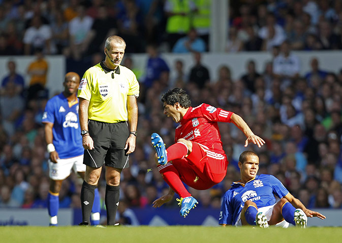Saturday Roundup: Jack Rodwell fouls Luis Suarez