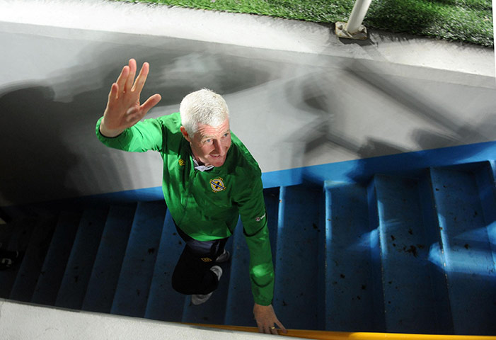Euro 2012 Qualifiers: Northern Ireland manager Nigel Worthington waves as he enters the tunnel