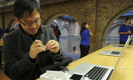 BlackBerry user switches to iPhone 4S