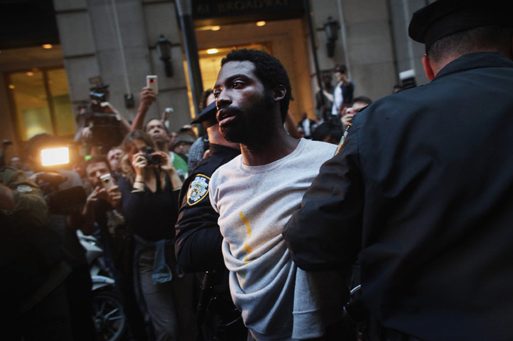 24 Hours: New York City Attempts To Remove Occupy Wall St Protestors