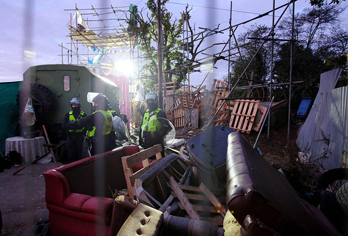 Dale Farm: police officers