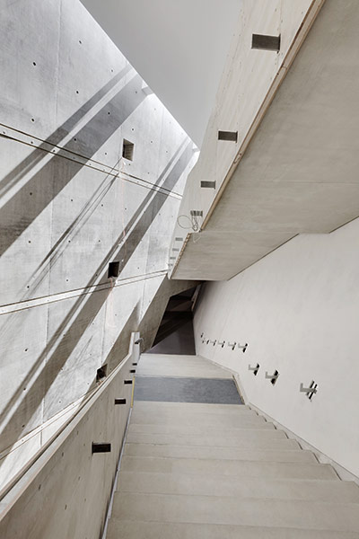 Dresden Military Museum: staircase