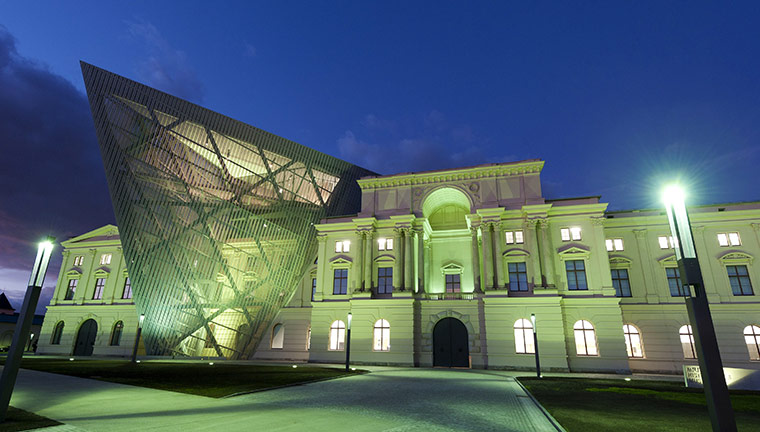 Dresden Military Museum: Night time view of the exterior