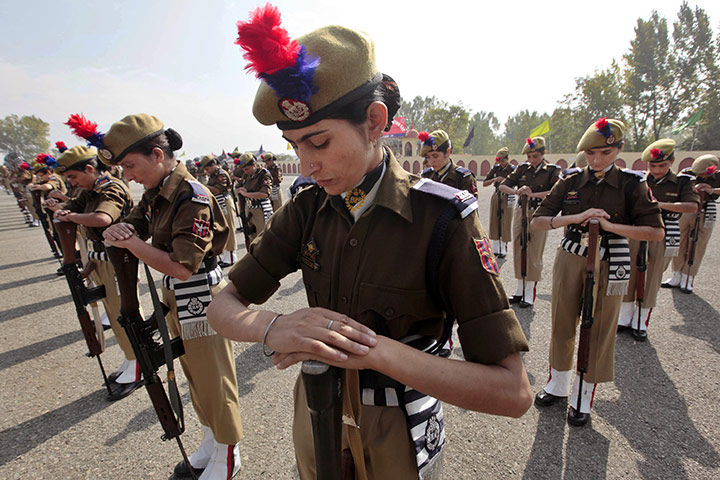 24 hours in pictures: Srinagar, India: Jammu Kashmir state policewomen