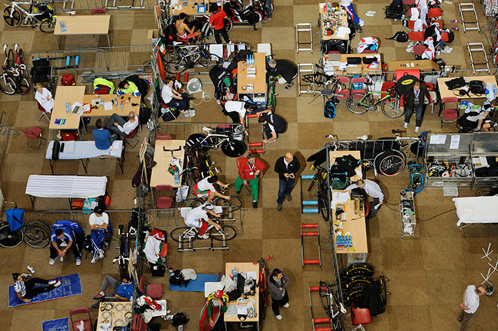 Euro Track Cycling: Euro track cycling champs pens for warm up