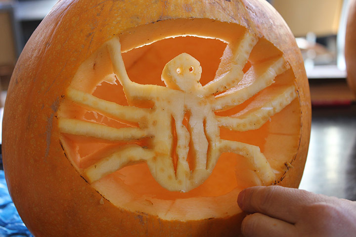 Halloween pumpkin carving: Halloween pumkin carving 9