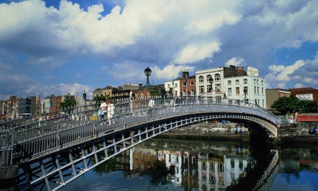 Halfpenny Bridge, Dublin