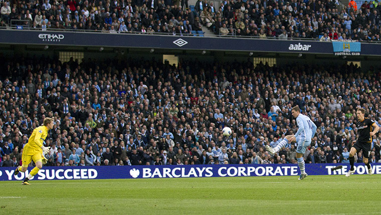 Premier League roundup: Edin Dzeko scores at the Etihad Stadium, Manchester